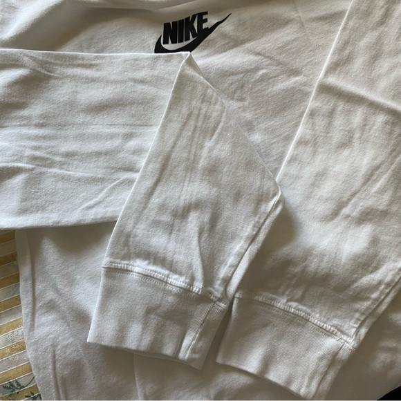 Nike long sleeve tee - Picture 5 of 6